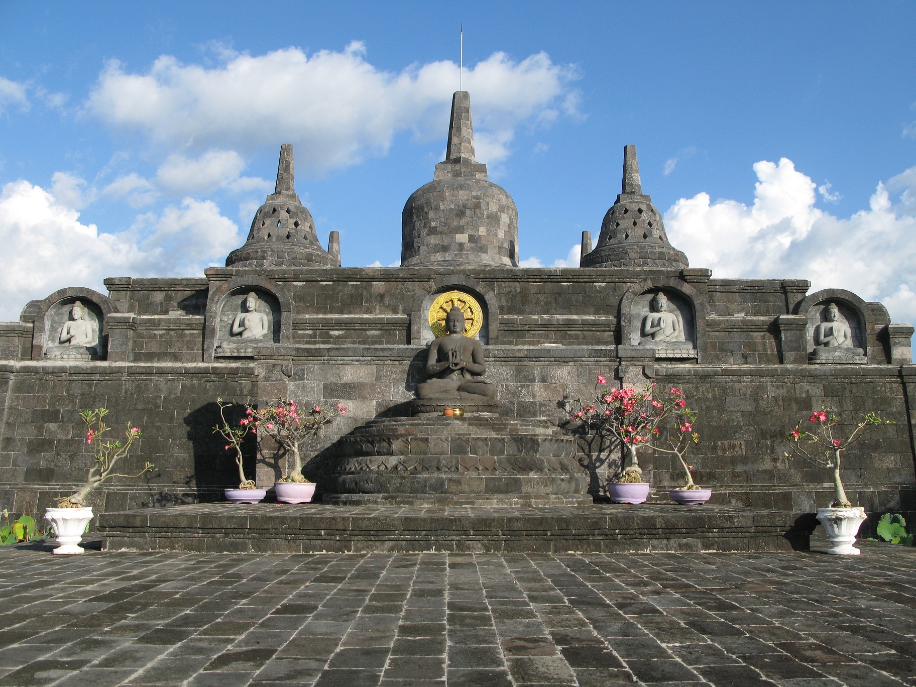 Brahma vihara_Arama